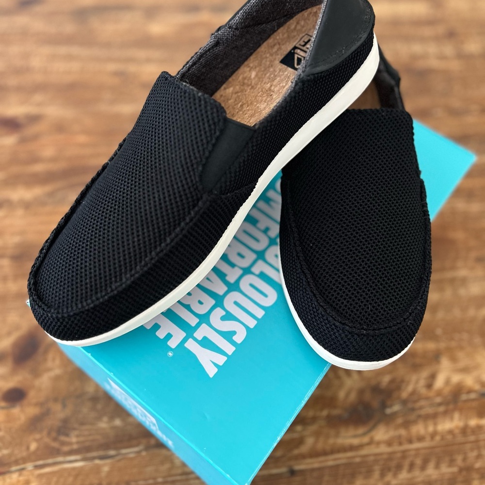 Reef Cushion Homey Slip Ons - Black